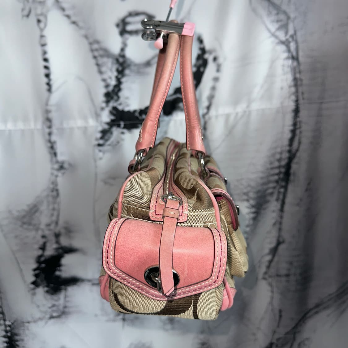 코치 핑크 시그니처 토트백 상품이미지3