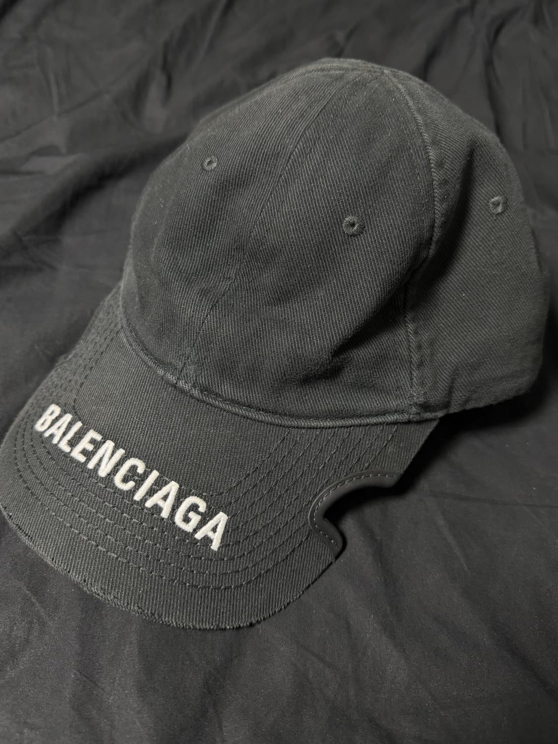 Balenciaga Cutout Logo Cap 상품이미지2