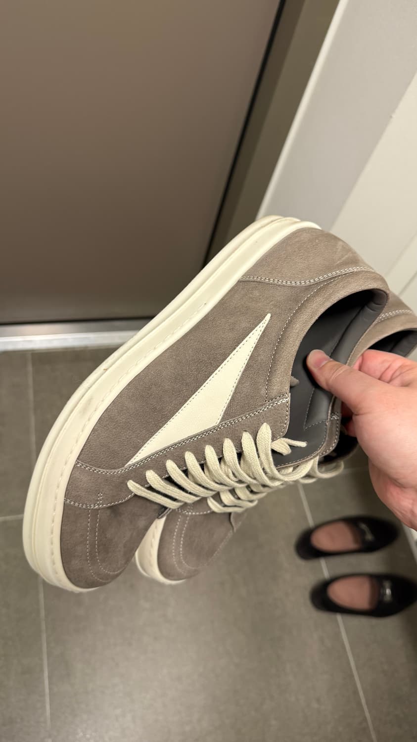 릭오웬스 룩소르 빈티지 스니커즈 릭반스 더스트 밀크 색상 44사이즈 상품이미지3
