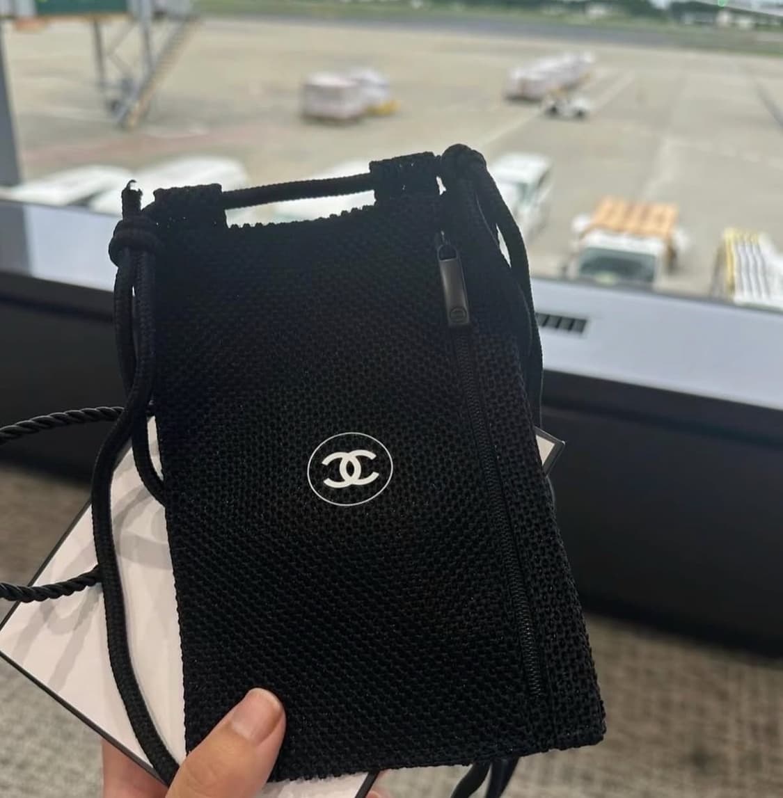  샤넬뷰티 메쉬여권 지갑 ,여권가방 크로스백 상품이미지2