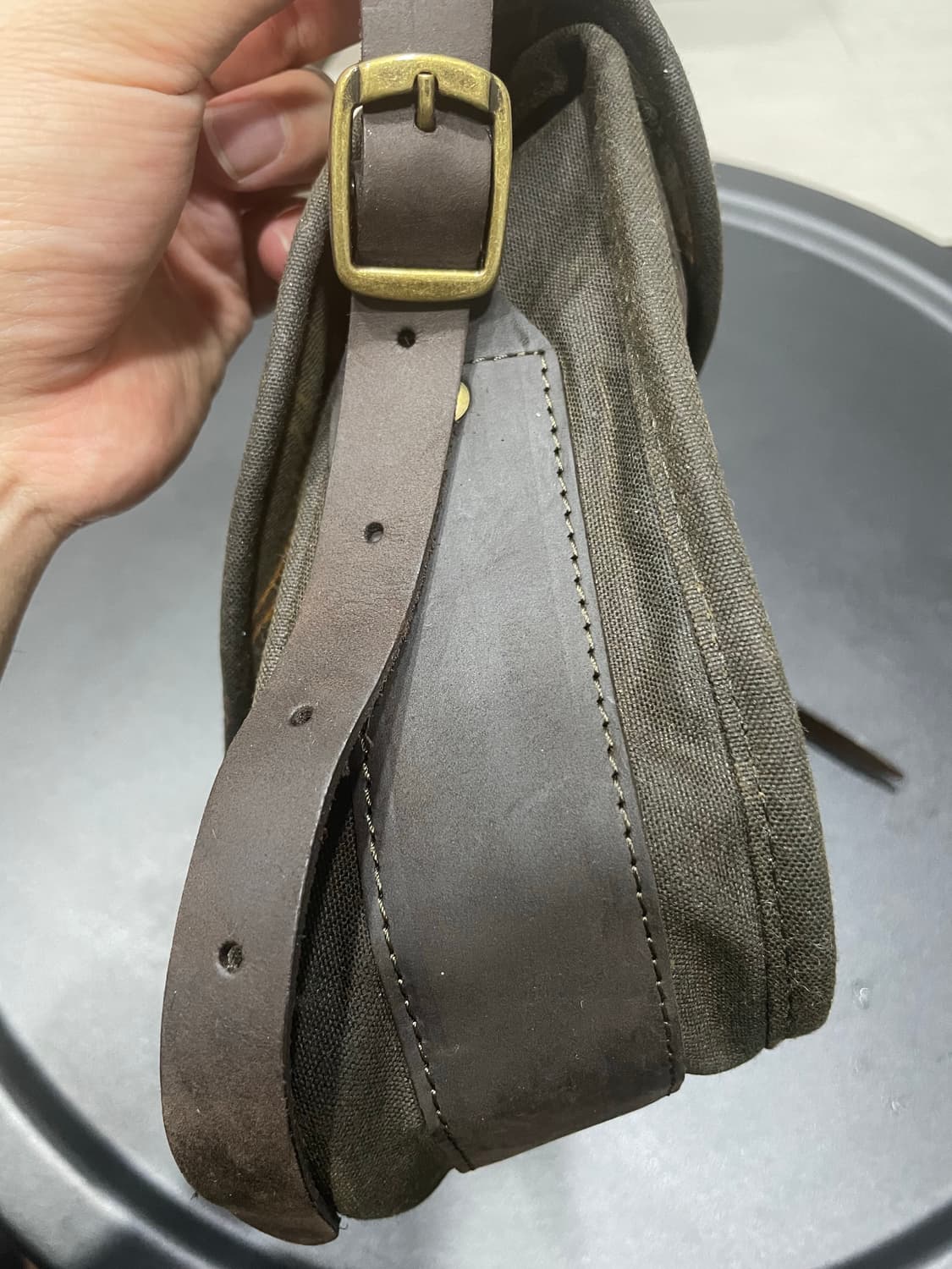 바버 왁스 크로스백 올리브컬러 상품이미지3