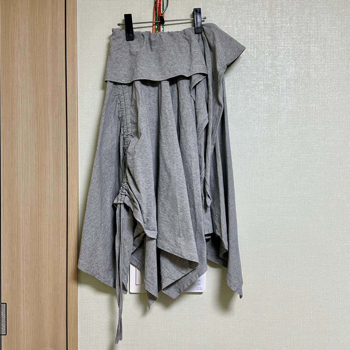 언발란스 레이어드 셔링 스웻 미디 스커트 그레이 상품이미지5