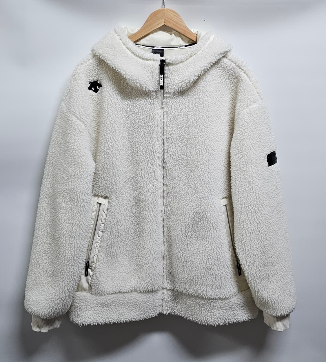 데상트 뽀글이 후리스 후드집업 100 상품이미지1