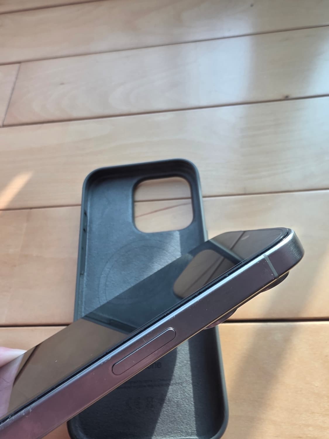 아이폰15pro 내추럴티타늄 상품이미지3