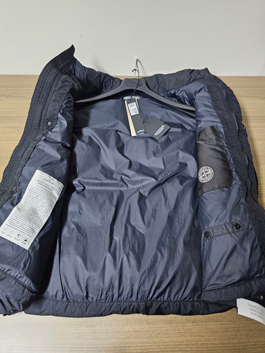 스톤아일랜드 크링클랩스 리사이클 나일론 다운 베스트 상품이미지5