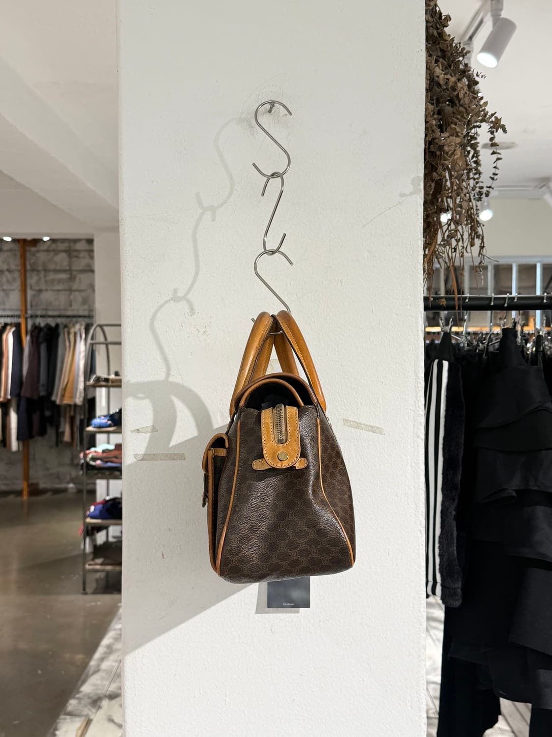 셀린느 브라운 마카담 블라종 토트백 상품이미지3