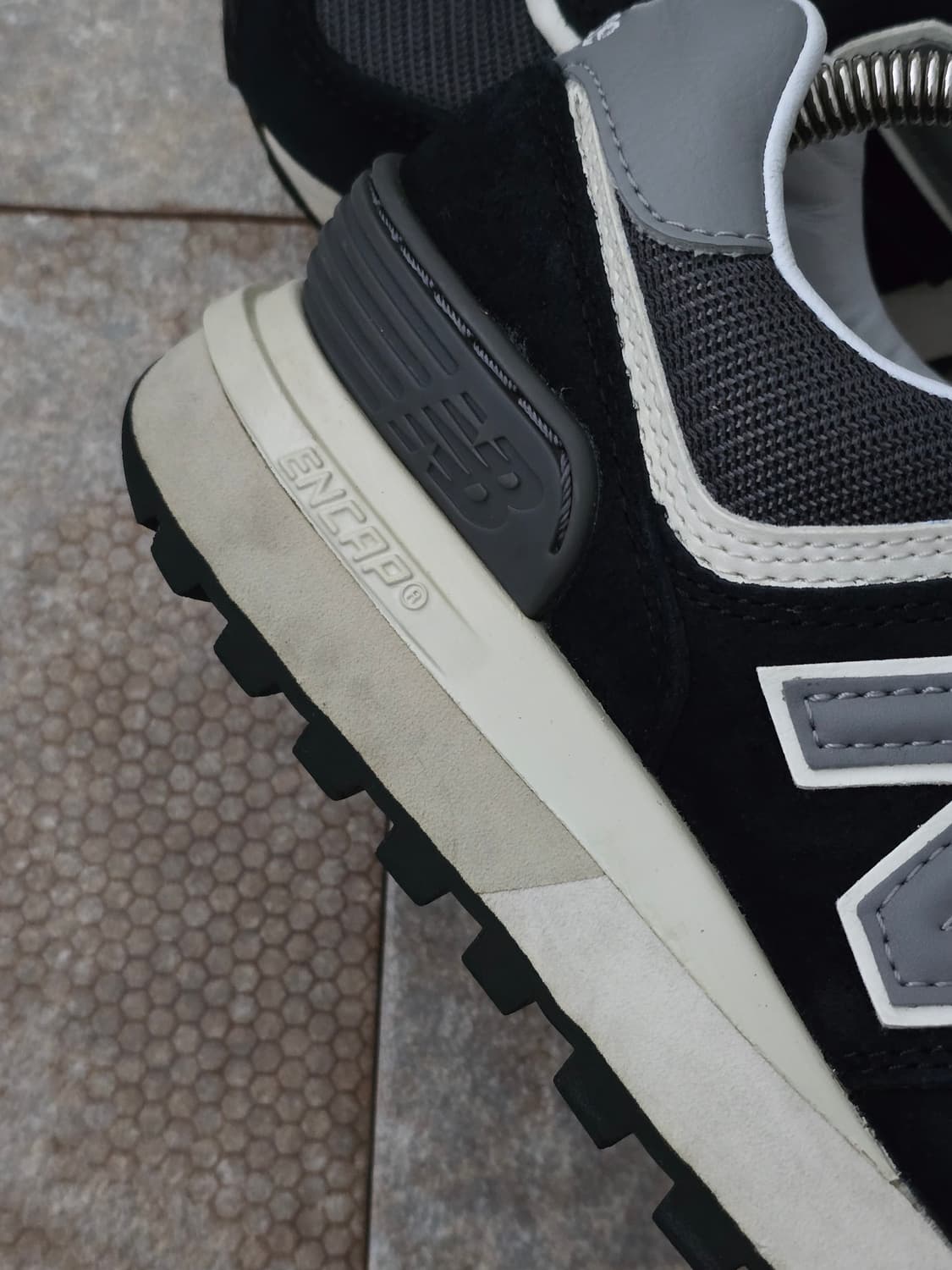 (225)뉴발란스 574 레거시 블랙 상품이미지8