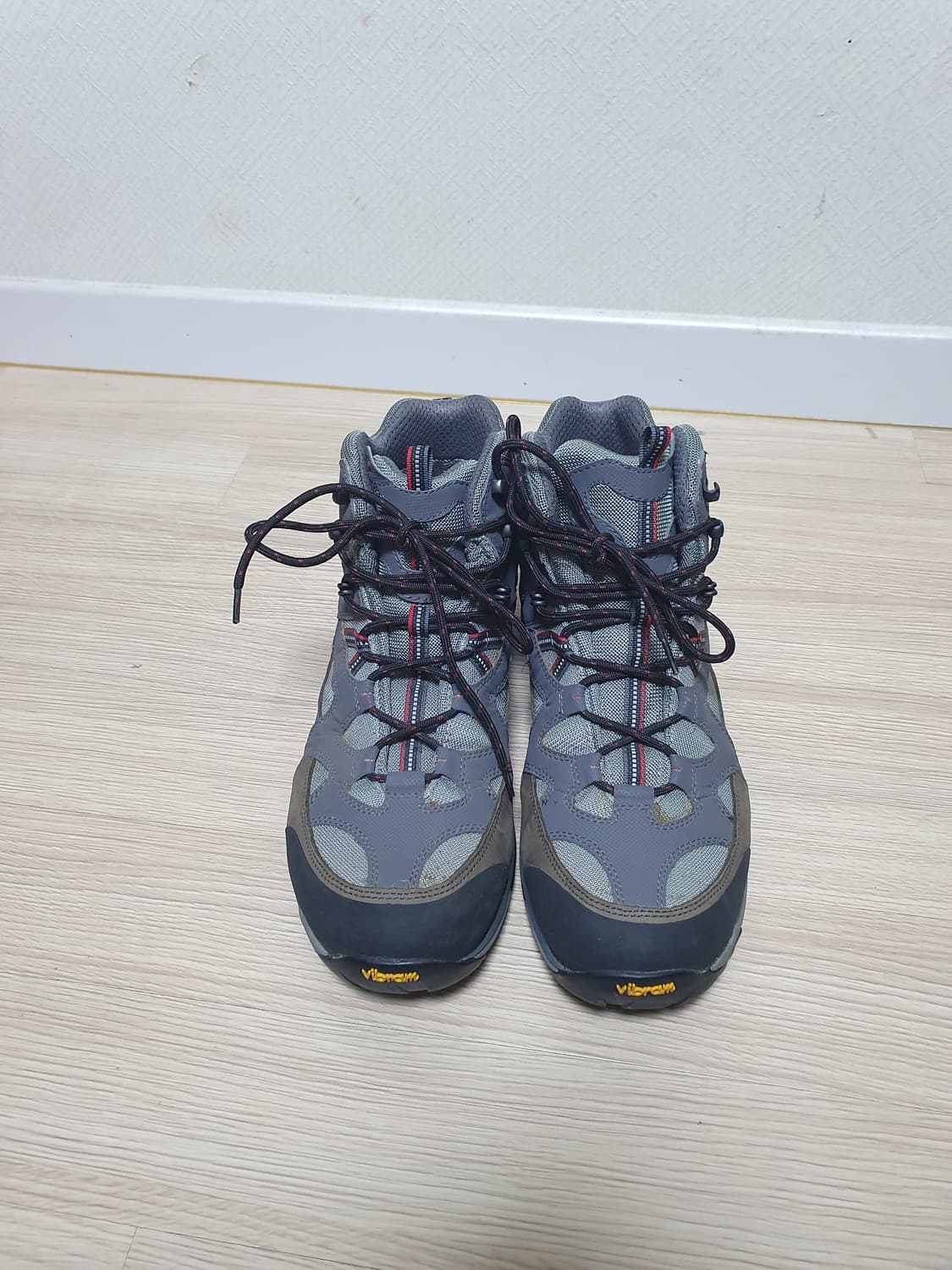 잠발란 고어텍스 비브람 등산화 290~95 상품이미지3