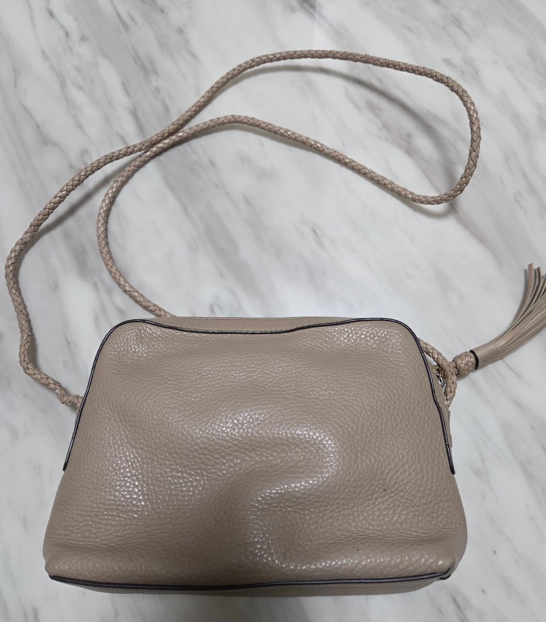 토리버치 카메라백 테슬 크로스백 상품이미지2