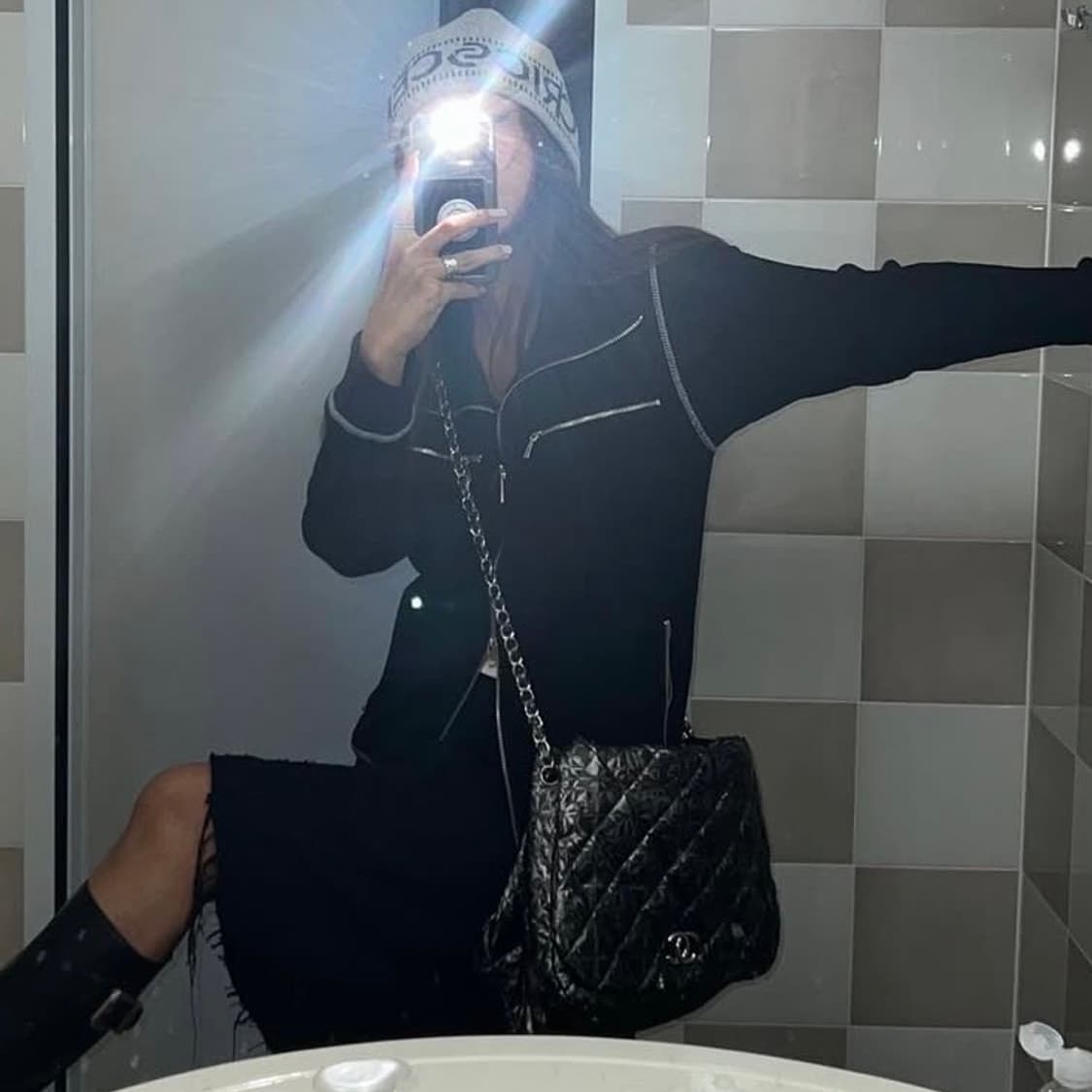 하이넥 스티치 집업 상품이미지1