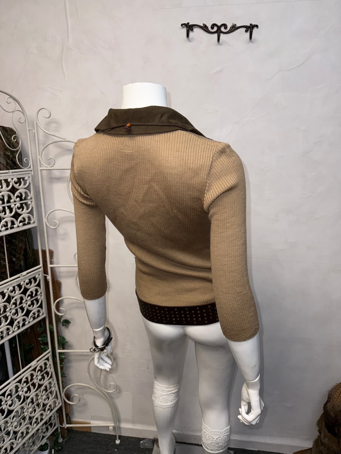 Beige brown y2k suede detail knit 상품이미지2