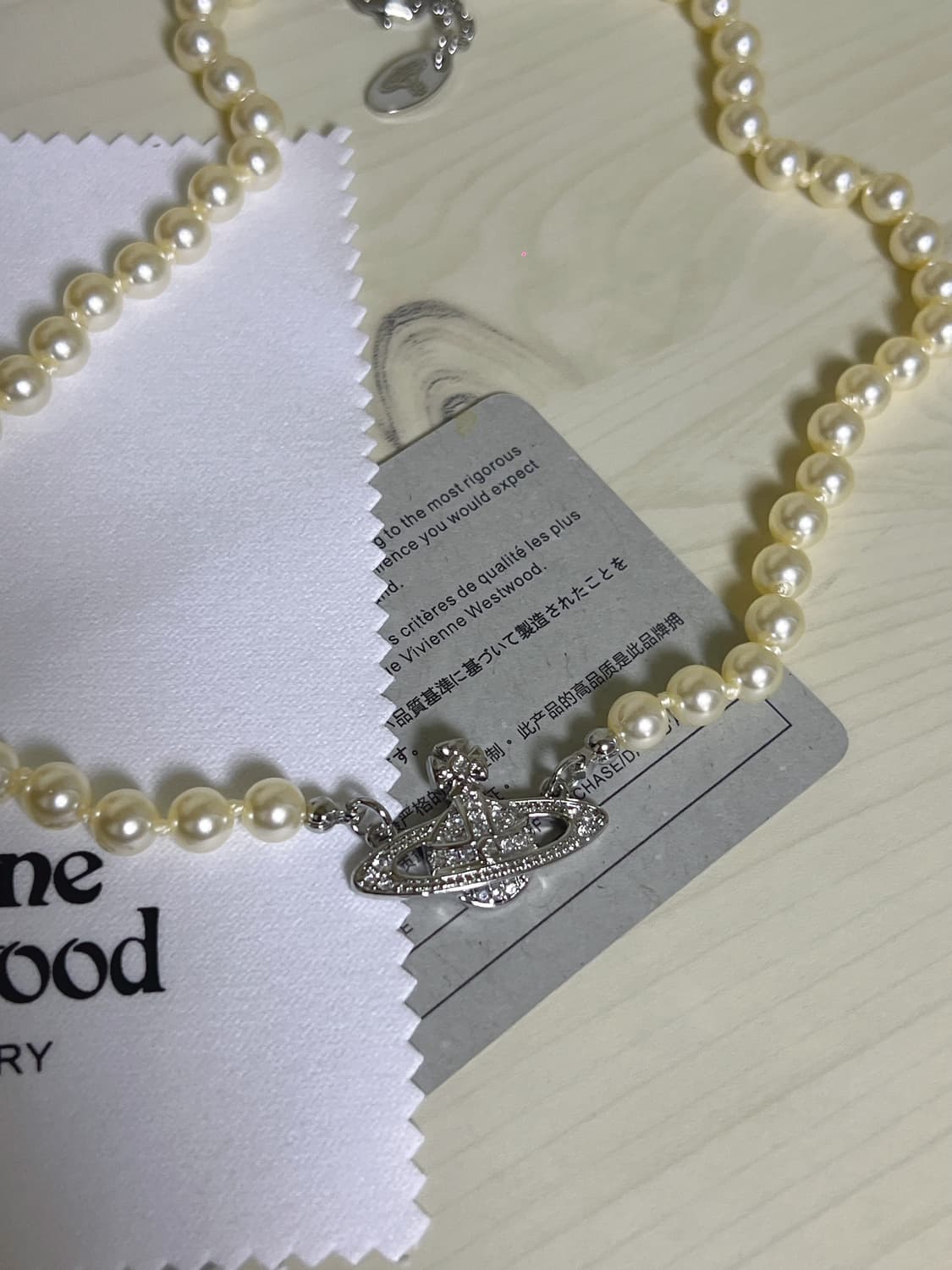 비비안웨스트우드 미니 바스 릴리프 진주 목걸이 상품이미지1