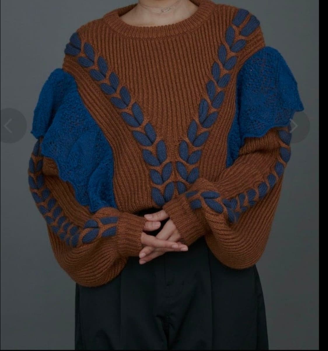 PAMEO POSE (파메오포즈) 윙 러플 니트 상품이미지3