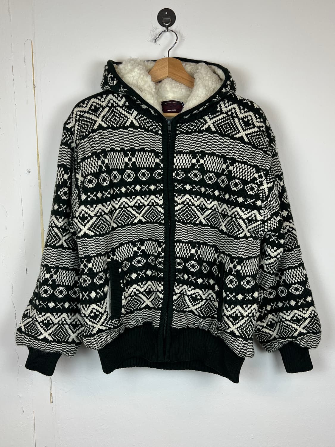 Ancestress 패턴 퍼 후드 집업 FREE 상품이미지1