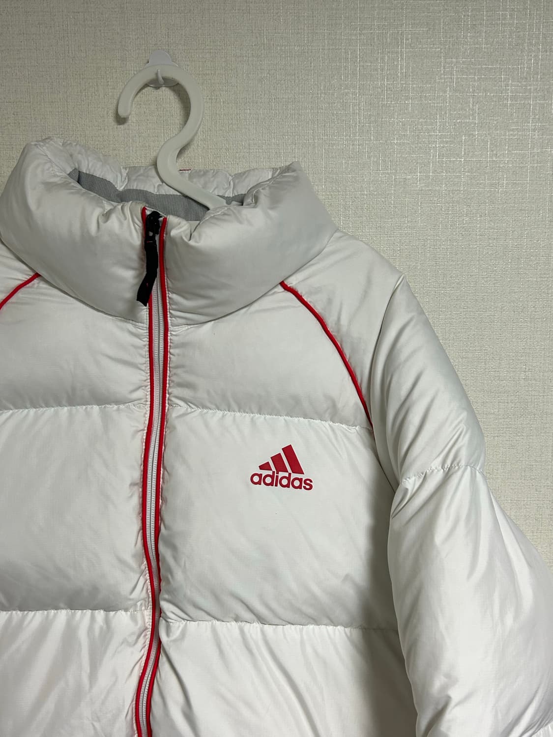 아디다스 수퍼 퍼피 덕다운 패딩 화이트 레드 XL  상품이미지5