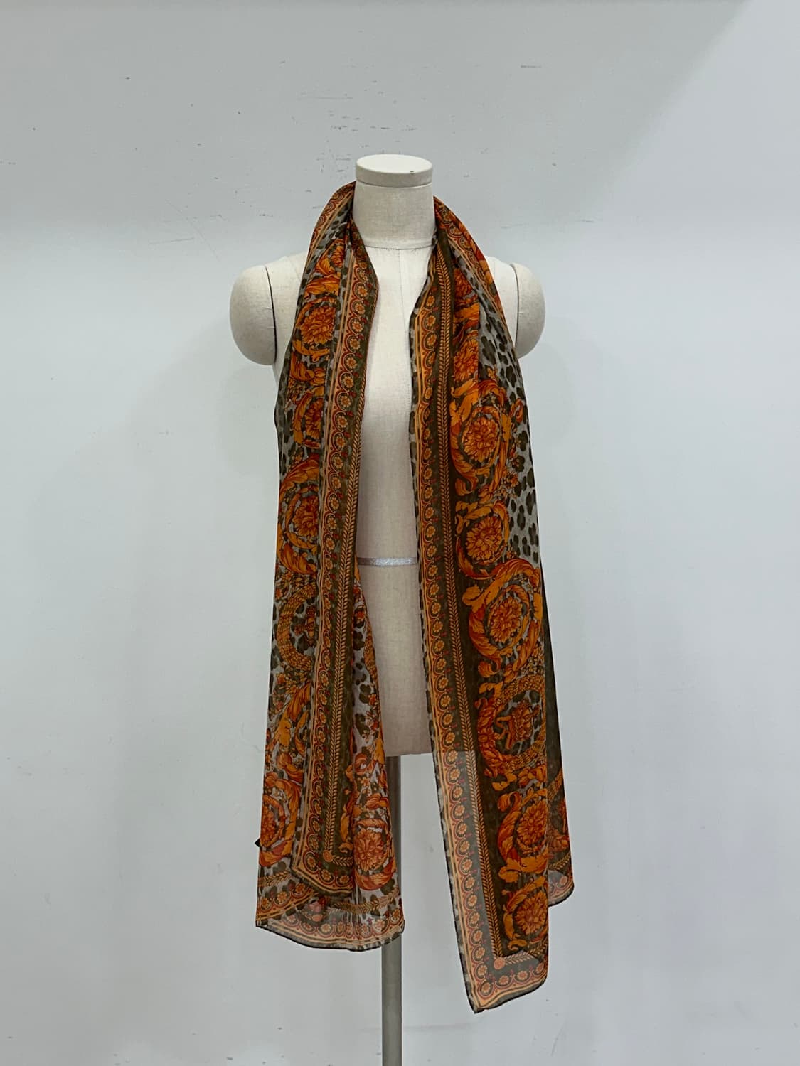 베르사체 실크 숄 머플러 상품이미지3