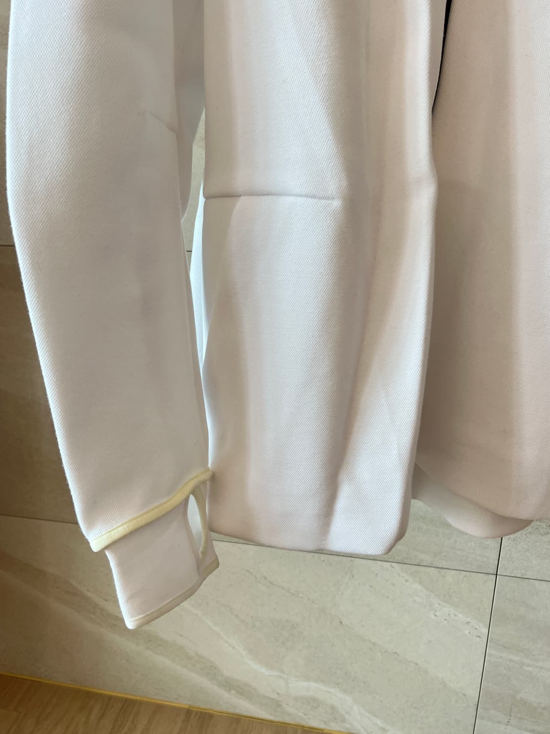 [110/2XL] [새제품] 아디다스 야상 바람막이 (가볍고 탄탄함) 상품이미지4