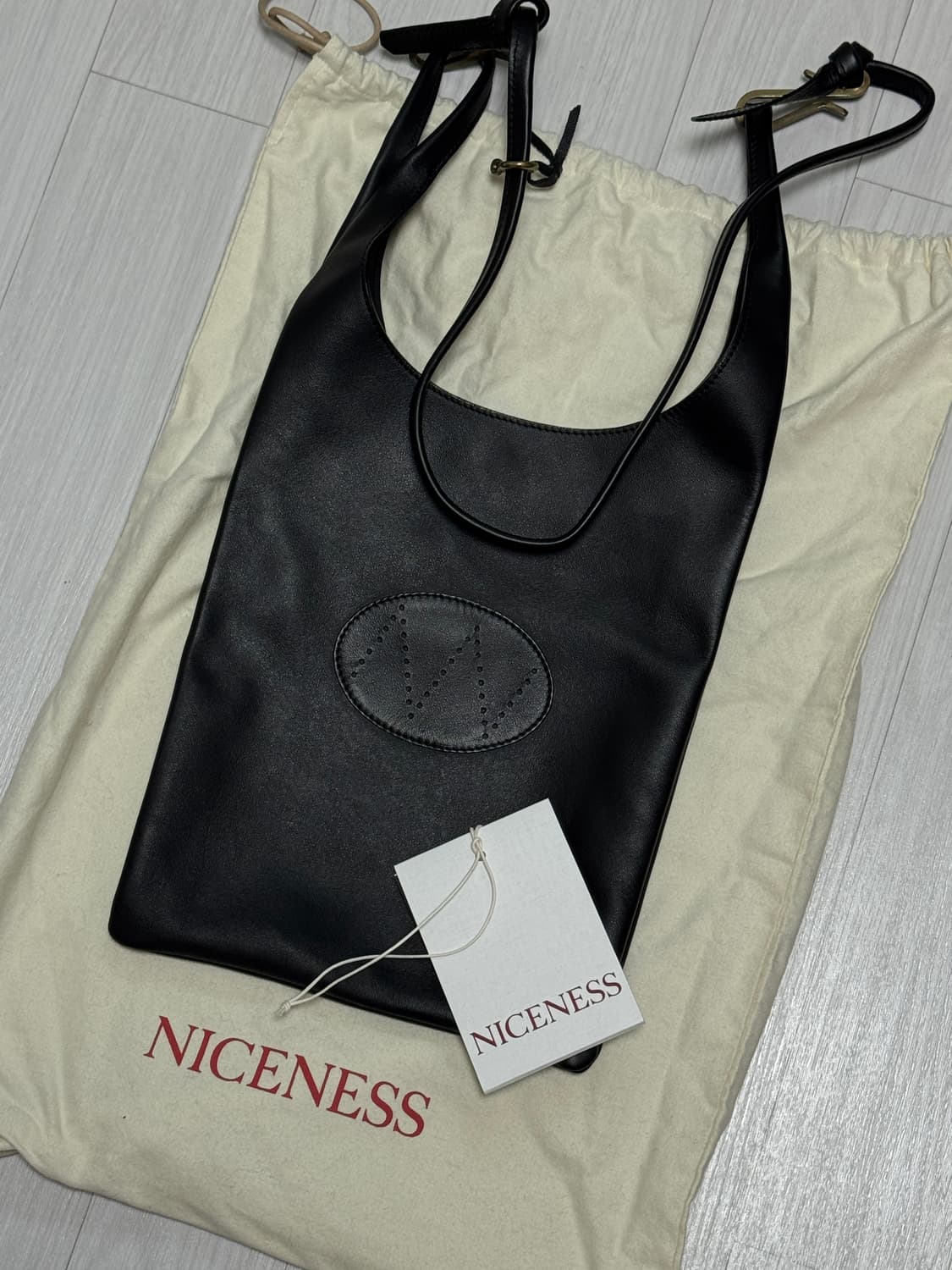 나이스네스 lowe 블랙 숄더백 상품이미지3