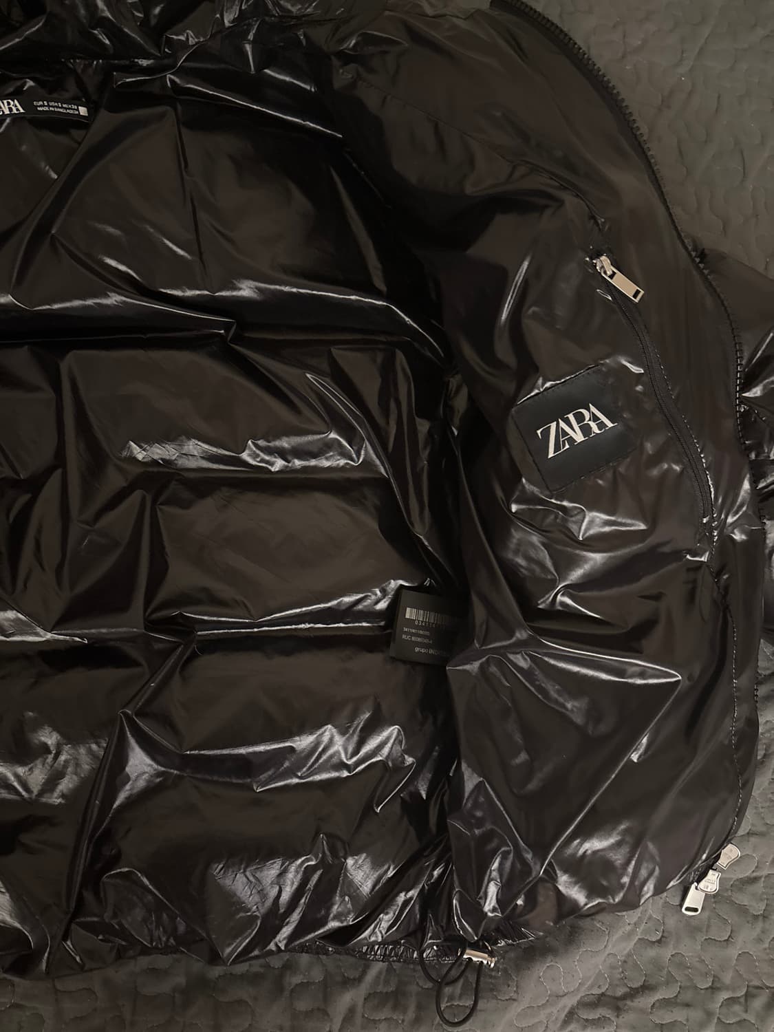 자라 유광 패딩 S 사이즈 실착 3회 미만 상품이미지3