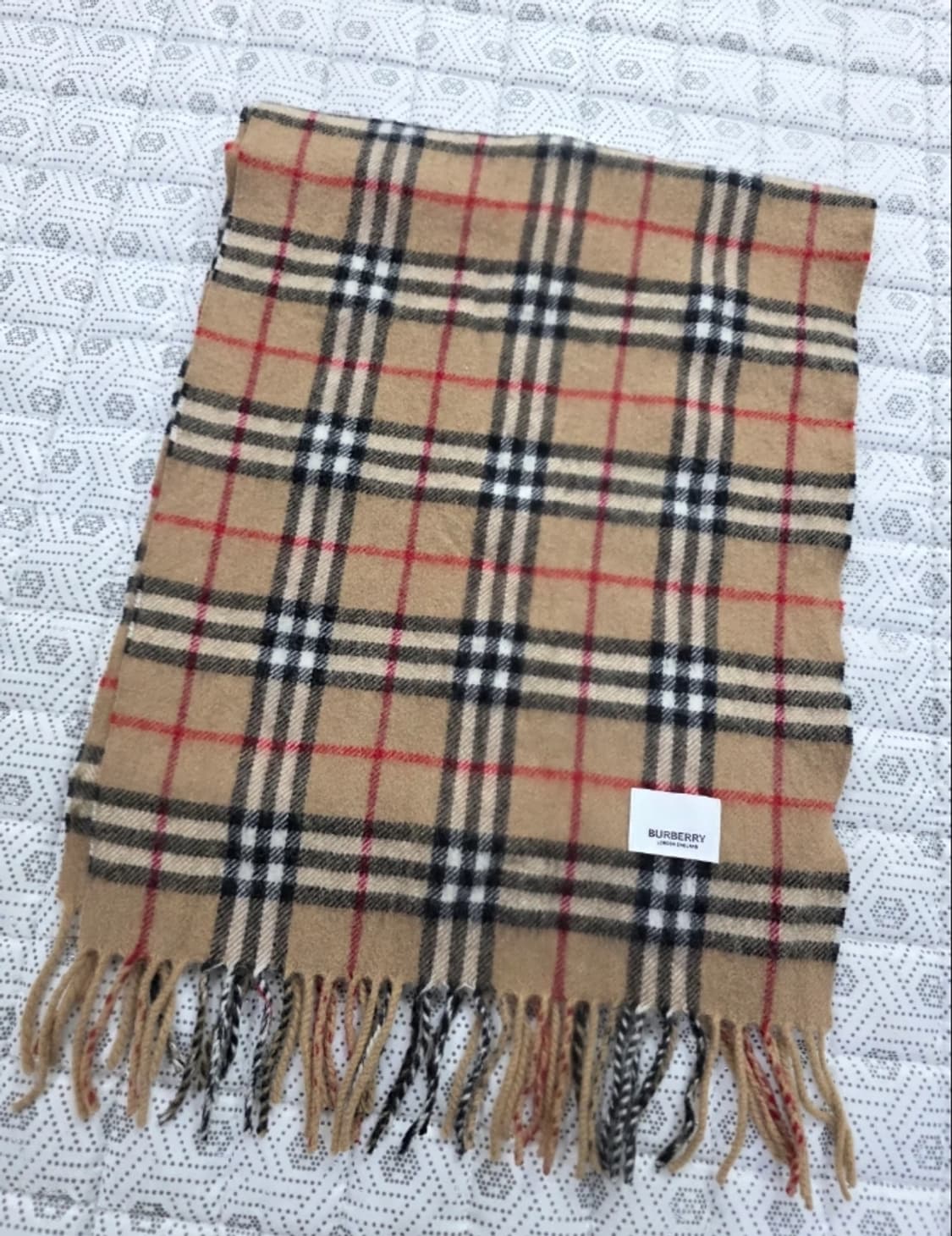 버버리 신형 캐시미어 체크 머플러 상품이미지4