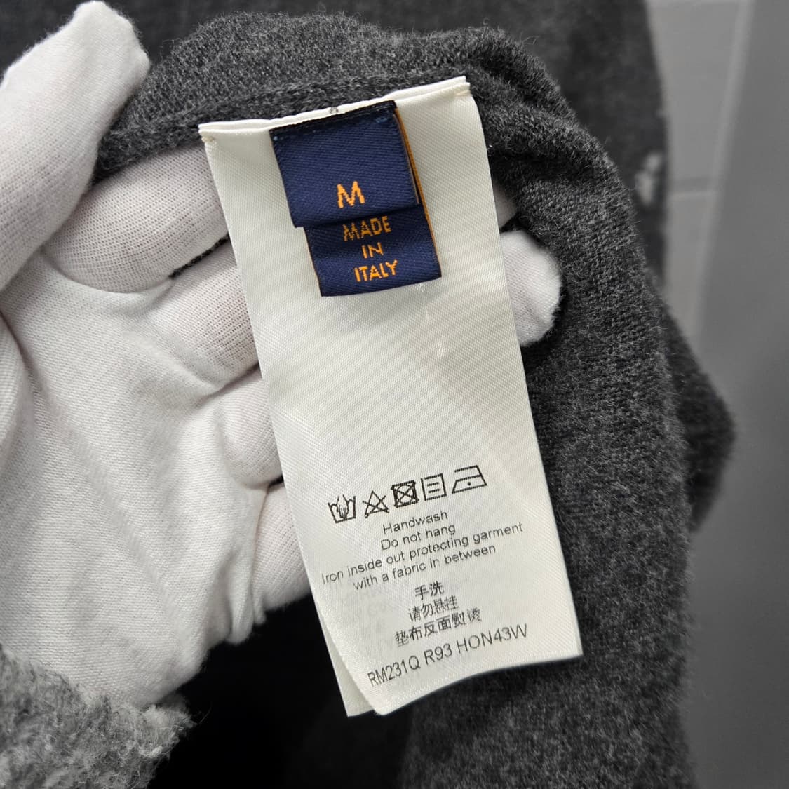 루이비통 LV 모노그램 캐시미어 가디건 M 상품이미지4