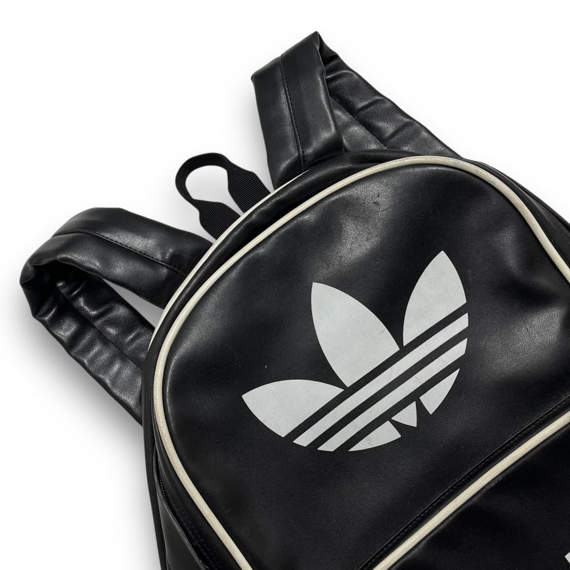 아디다스 90s 빅로고 락시크 비건레더 다크 백팩 상품이미지3