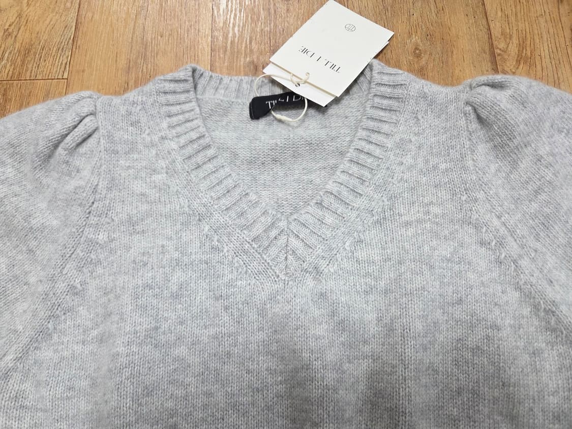 틸아이다이(TILLIDIE) 라쿤 V넥 니트 55-66 새상품 상품이미지3