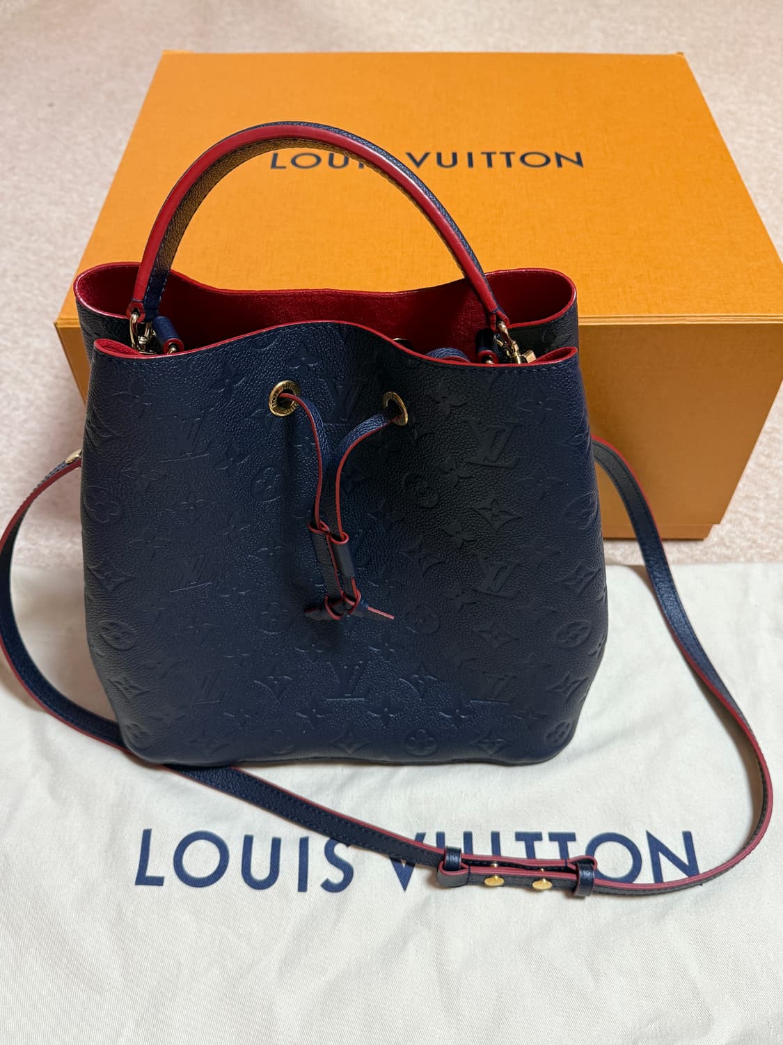 루이비통 앙프렝뜨 네오노에MM 버킷백 M45306 상품이미지1