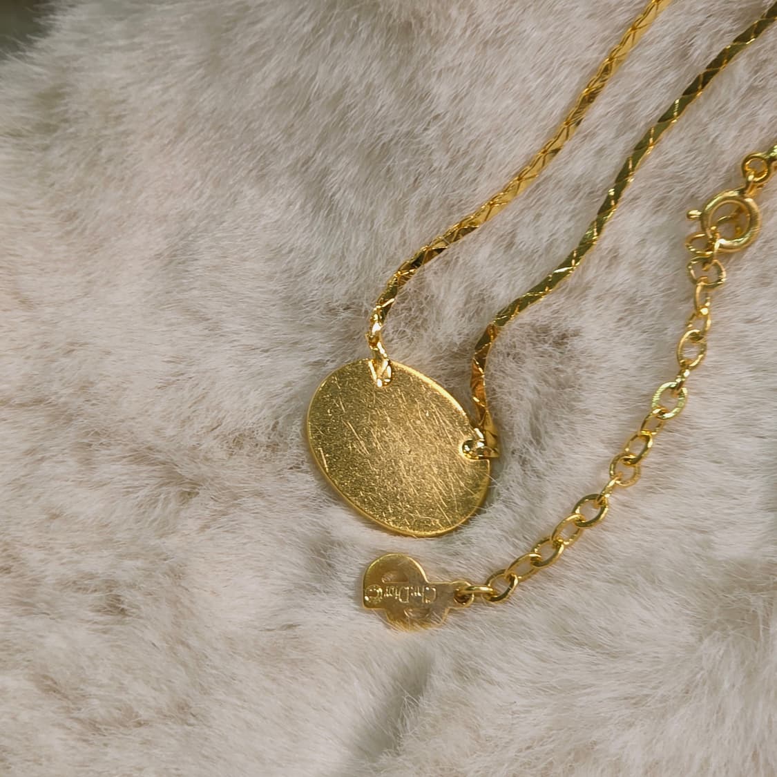 디올 금장 타원형 Dior 플레이트 로고 목걸이 상품이미지4