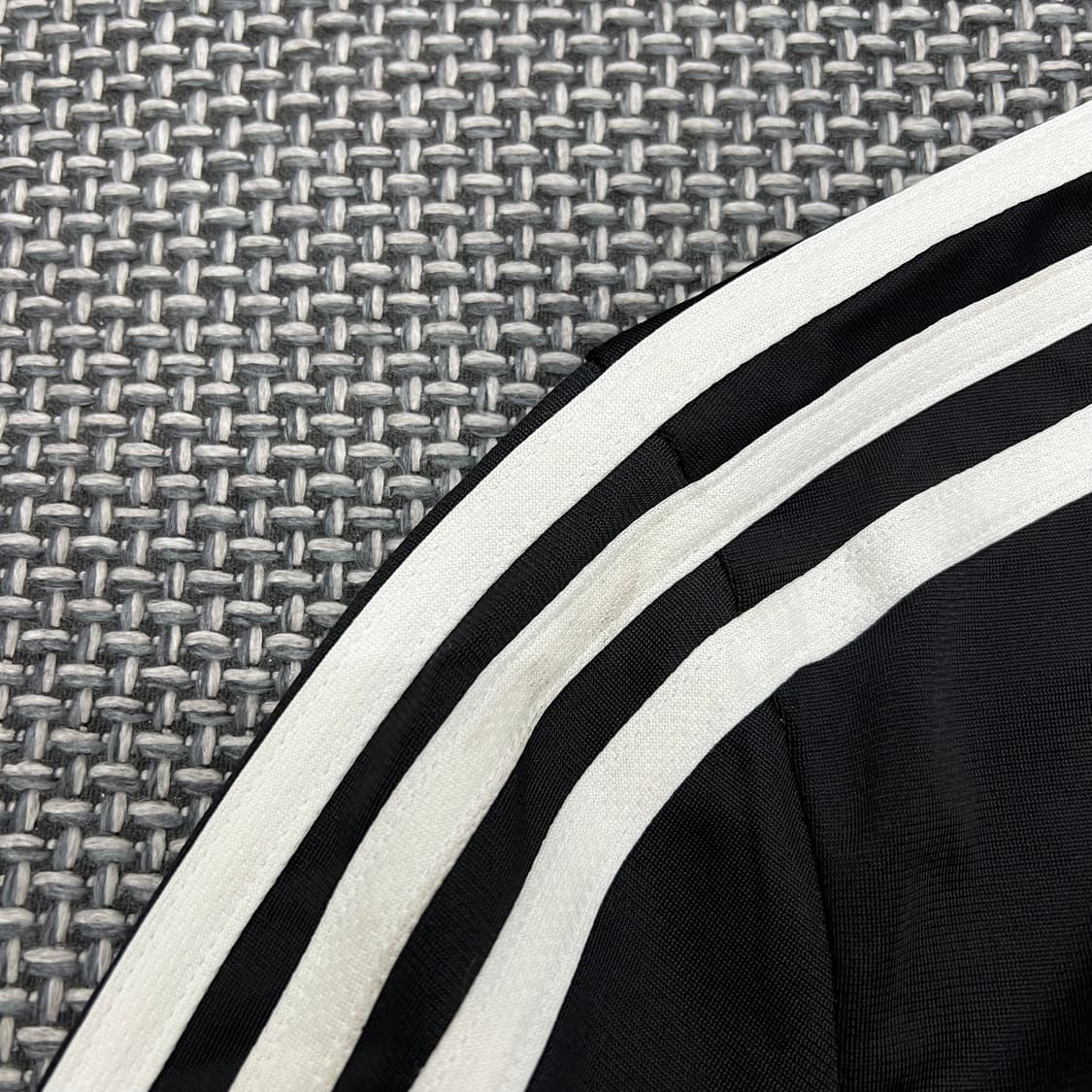 착샷O 아디다스 블랙 져지 170 상품이미지3