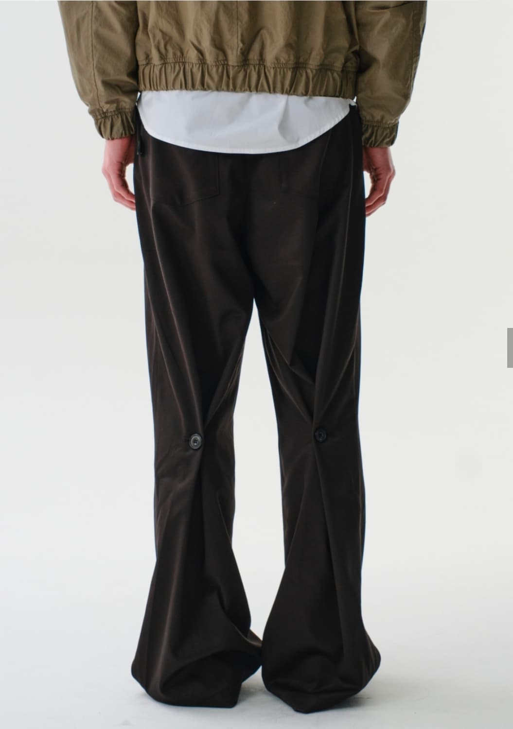 다이브인 BUTTON PLEATED TROUSERS 버튼 플리츠 트라우저 상품이미지2