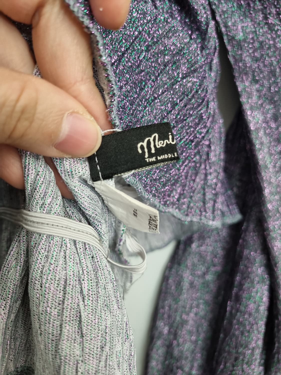 Meri the middle 루렉스 셔링 블라우스 상품이미지5