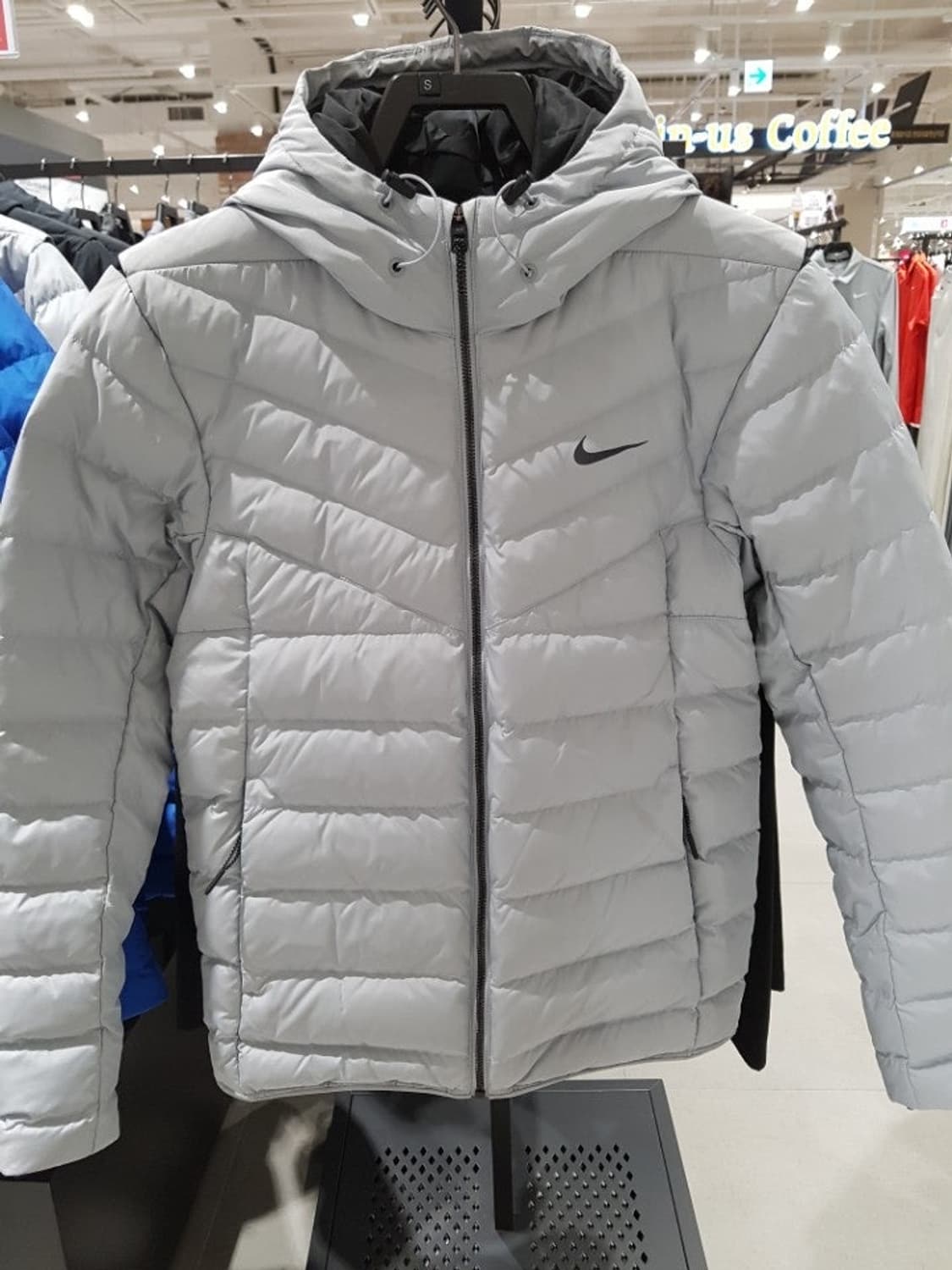 나이키 골프 하이퍼어댑트 구스경량패딩 상품이미지1