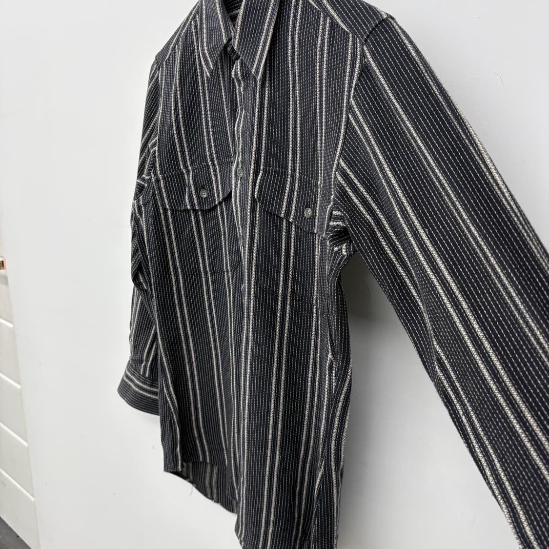 꾸레쥬 블랙 스트라이프 긴팔 셔츠 여성M 상품이미지3