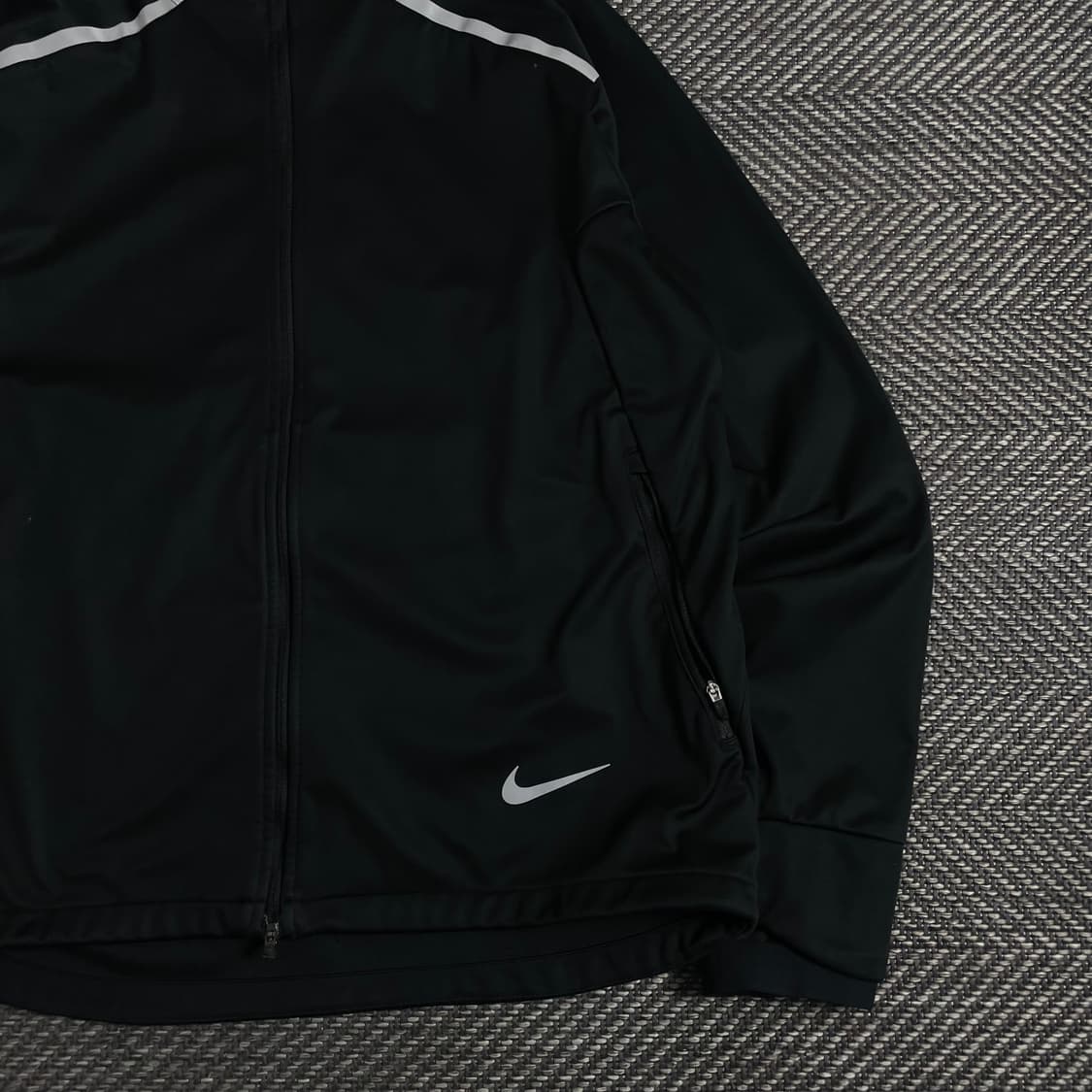 나이키 러닝 쉴드 스카치 디테일 자켓 y 3574 상품이미지3