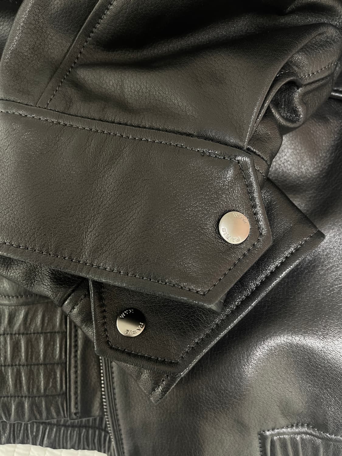 우영미 블랙 밴딩 가죽 재킷 24FW 50사이즈 상품이미지7