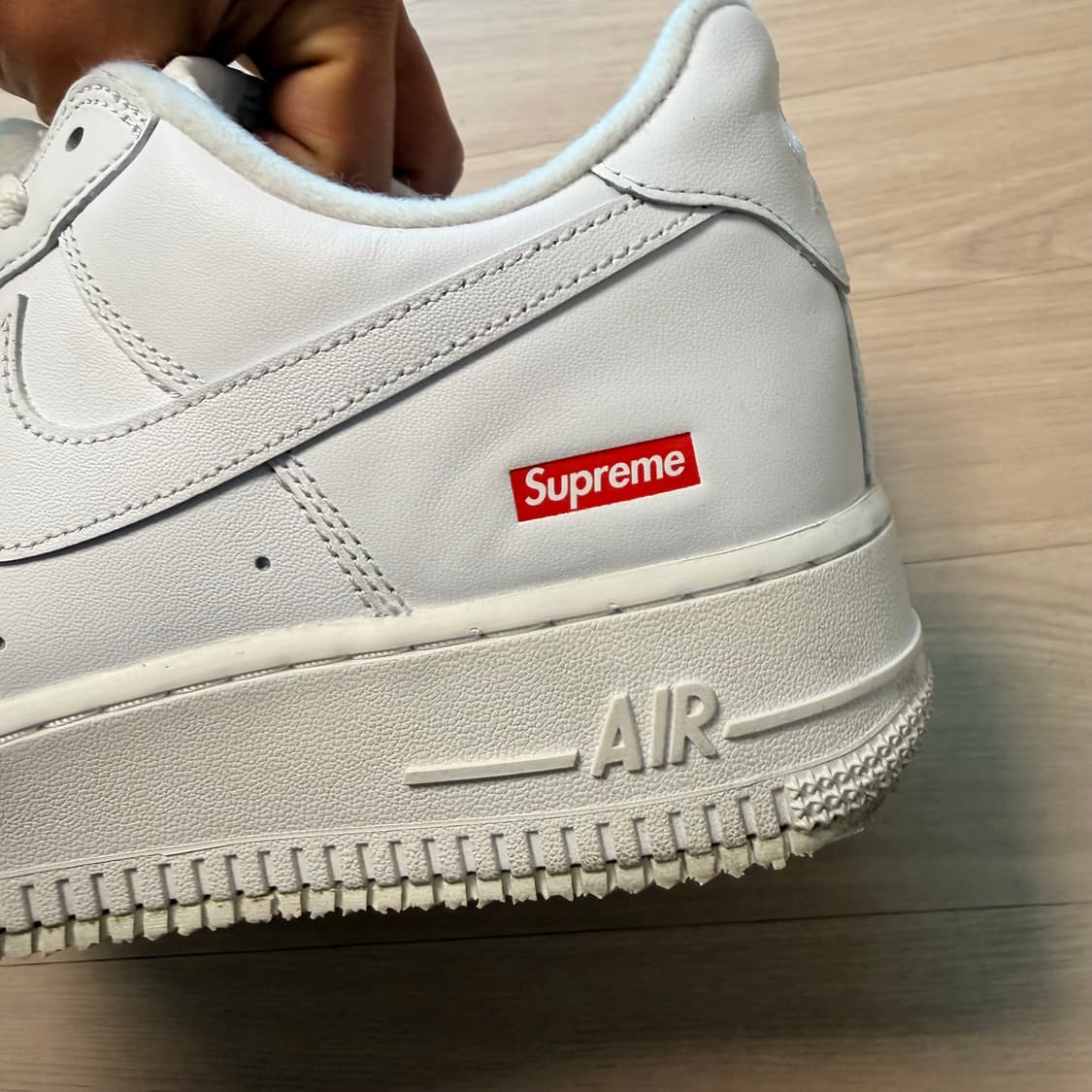 [270] 슈프림 x 나이키 에어포스1 화이트 상품이미지2