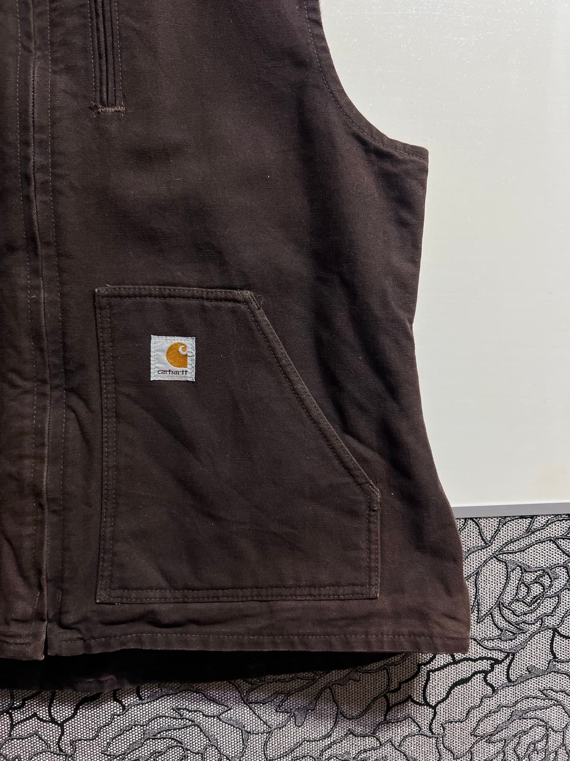 칼하트 셰르파 다크브라운 베스트 상품이미지3