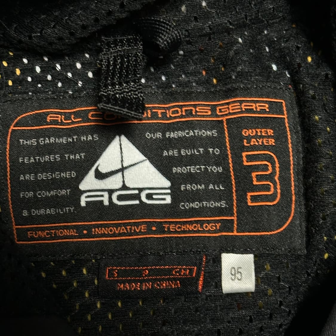 Nike ACG 스우시 하이넥 테크 아노락 자켓 상품이미지3