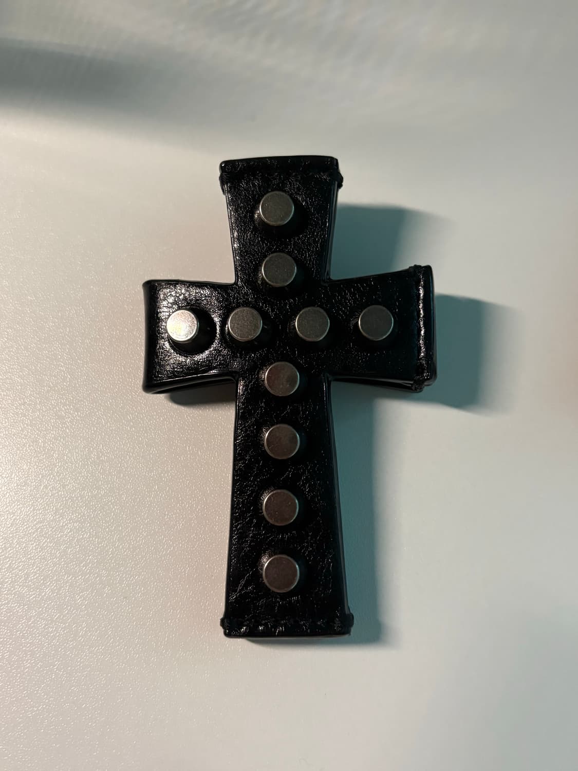 sculptor cross stud strap wallet 상품이미지4