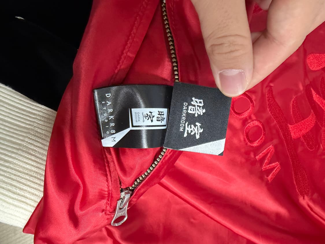 다크룸 스튜디오 x 찬스 클로딩 수베니어 자켓 블랙 화이트 상품이미지10