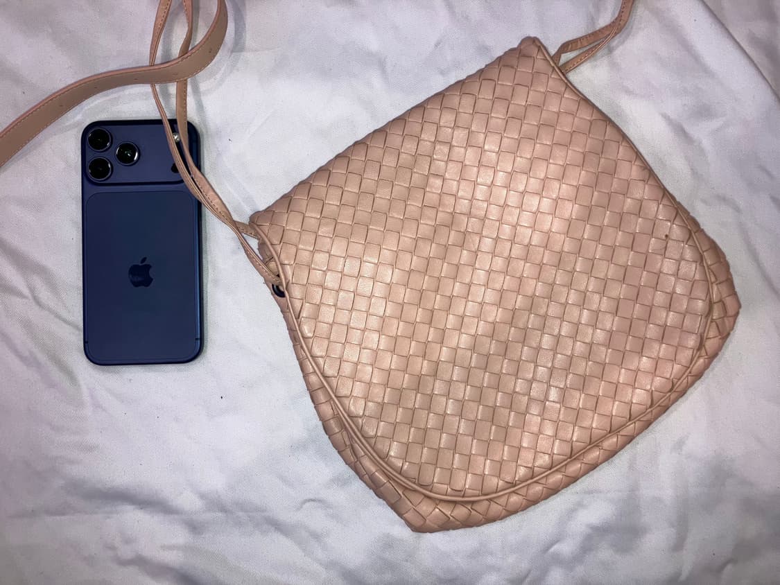 보테가베네타 크로스백 상품이미지1