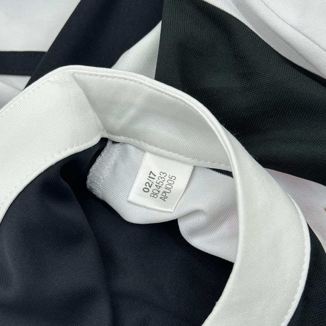 17-18 유벤투스 홈 No.8 클라우디오 마르키시오 상품이미지9