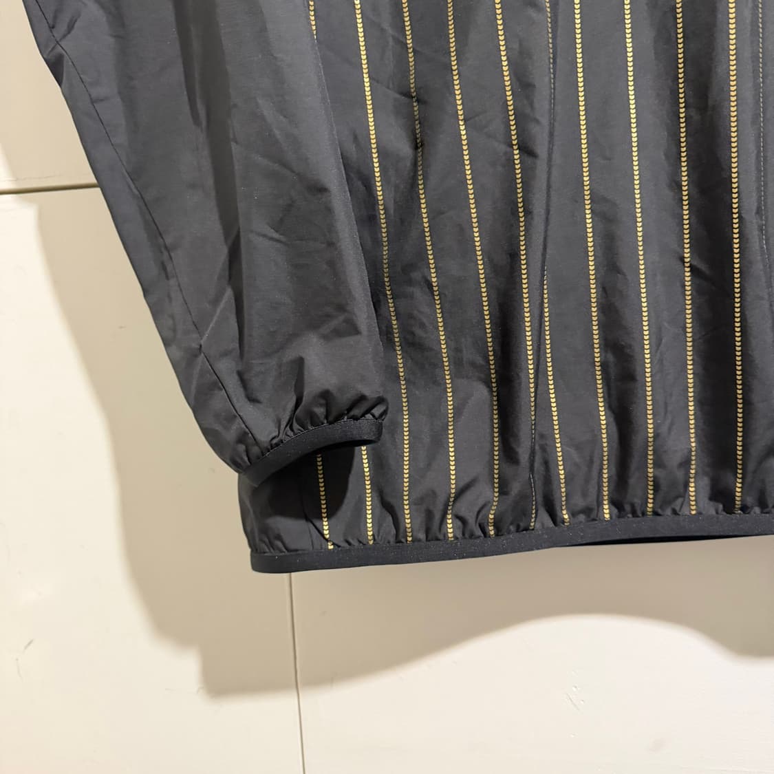 아디다스 스트라이프 풀오버 브이넥 바람막이 상품이미지4