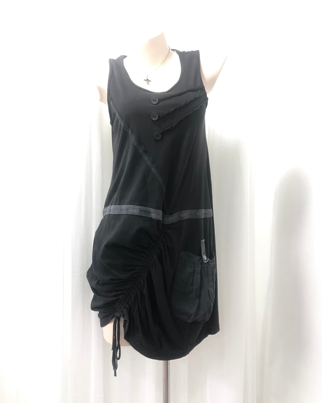 shirring pocket detail black sleeveless  상품이미지1