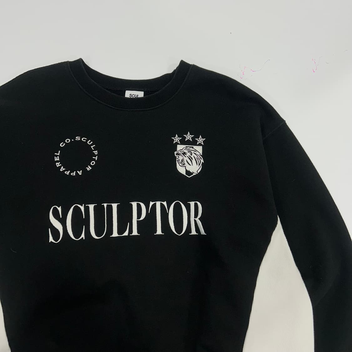 Sculptor 스컬프터 화이트블랙 배색 맨투맨  상품이미지4