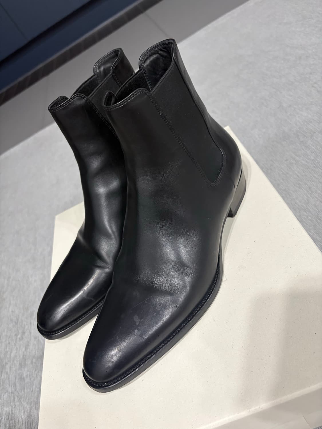 생로랑 41사이즈 판매해요 상품이미지2