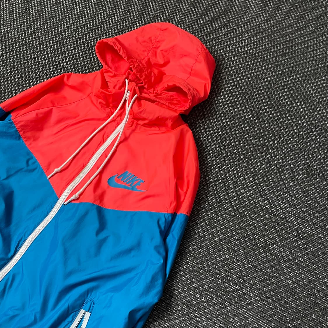 나이키 형광 오렌지블루 투톤 나일론 바람막이 M 상품이미지4