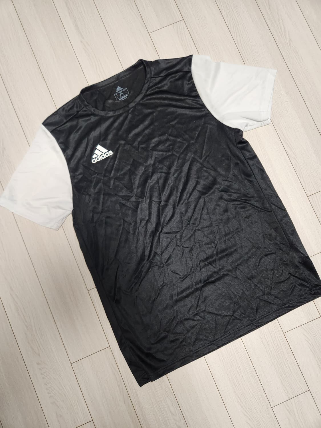 아디다스 에스트로19 JSY 저지 반팔 티셔츠 축구 풋살 반팔티xl

사 상품이미지1