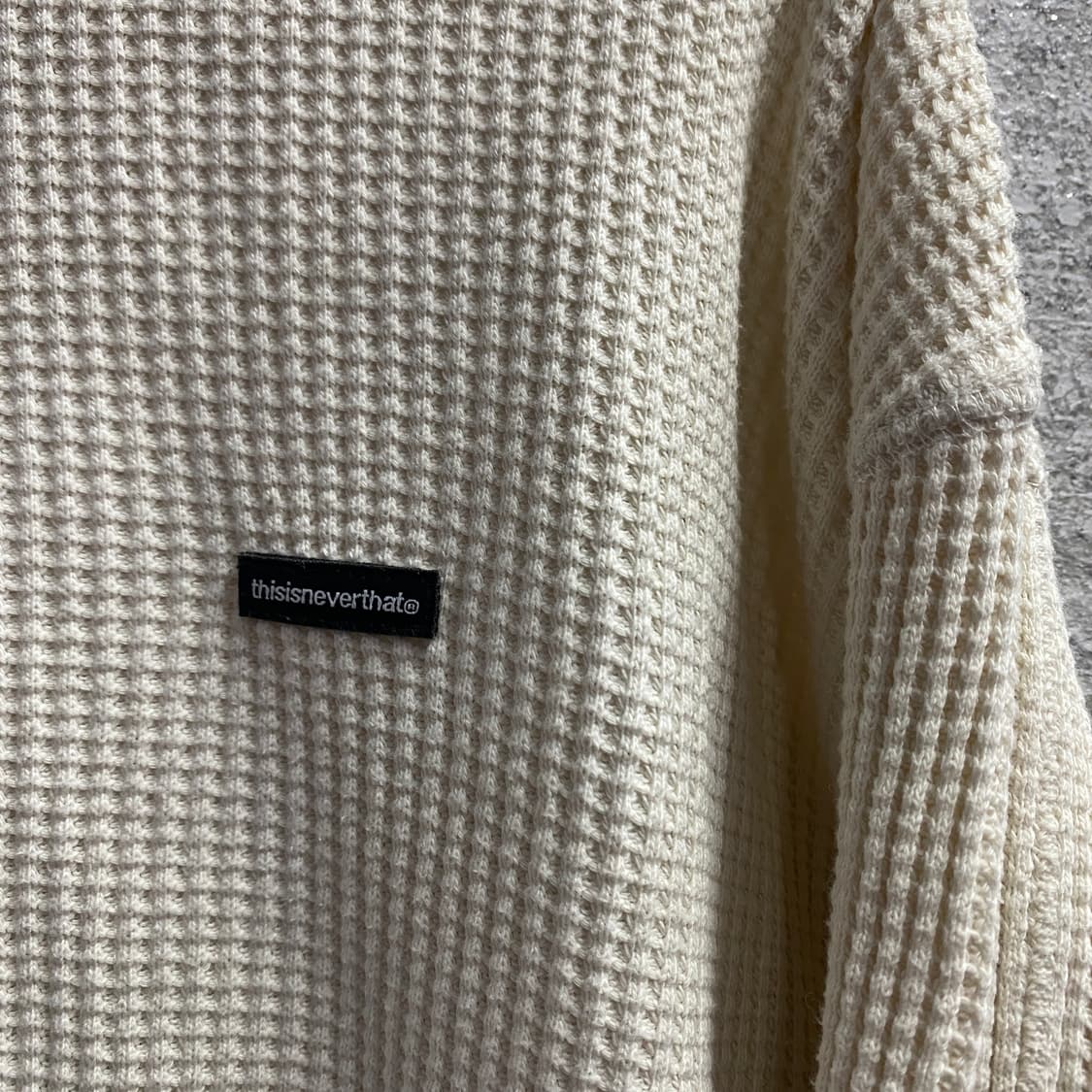 디스이즈네버댓 스몰로고 카라 와플 맨투맨 B4005 상품이미지3